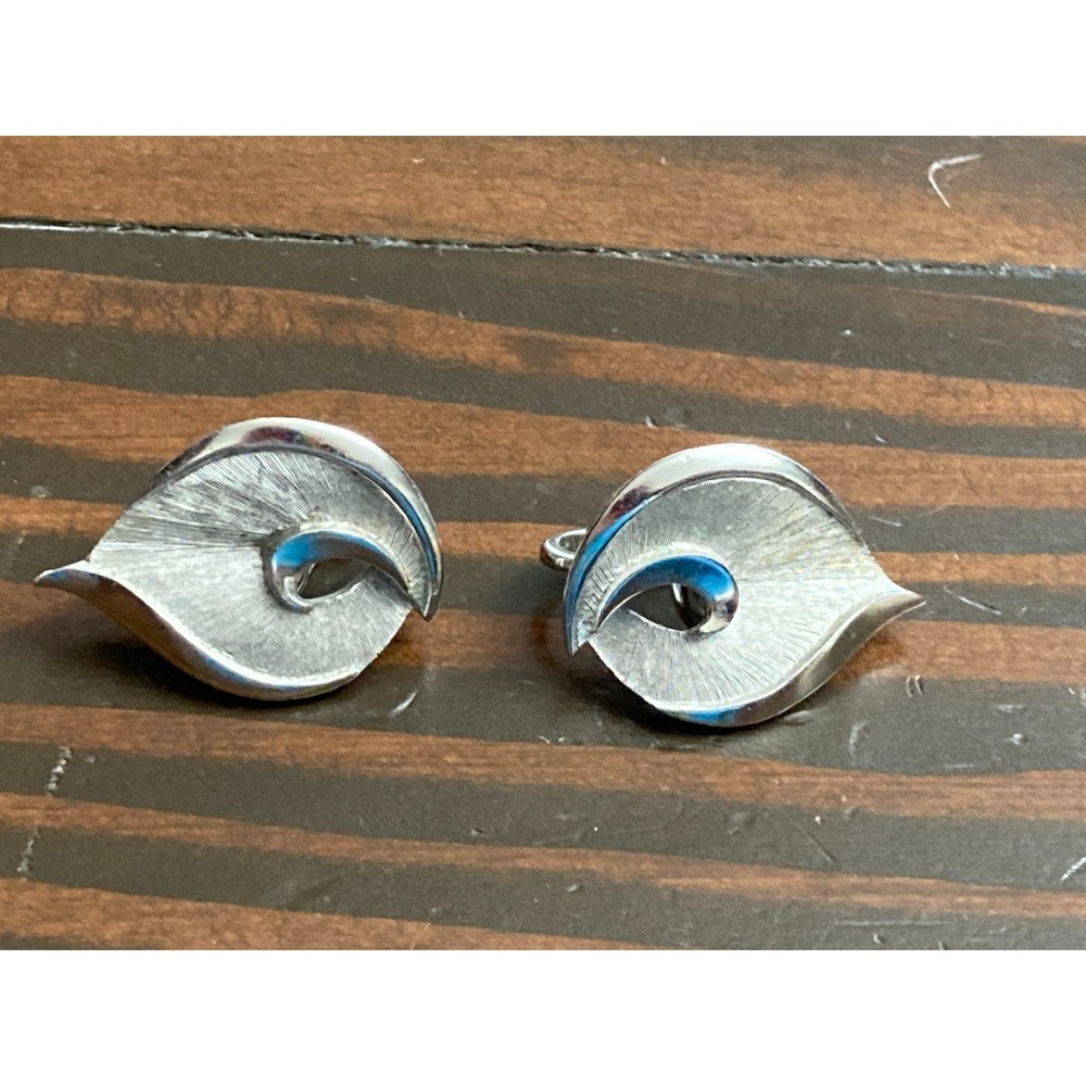 Vintage Trifari Clip On Earrings Silver Tone Textured Leaf